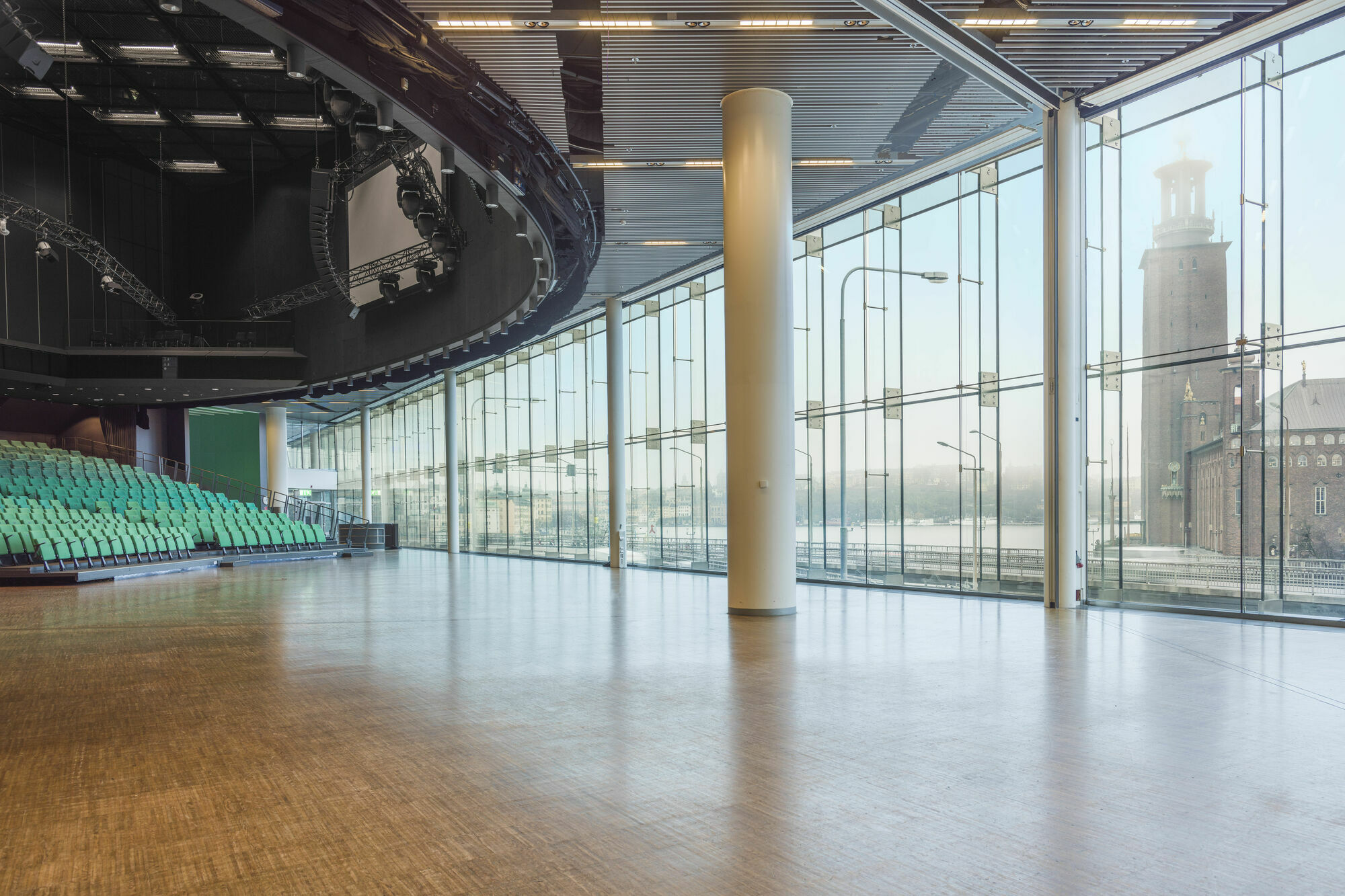 Hotel Radisson Blu Waterfront Hotel, 4*